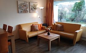 Schelp Bed By The Sea